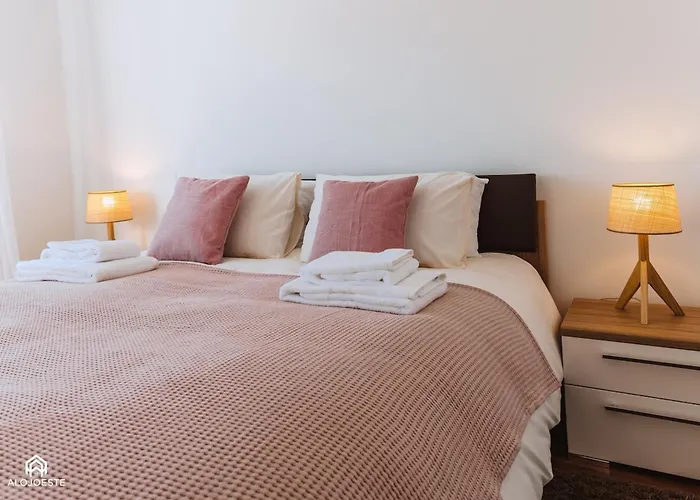 Casa Do Patio - 3 Bedrooms, Ponte Rol